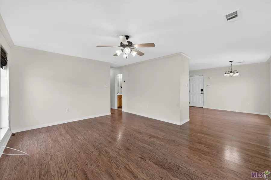 35032 Napoleon Dr, Denham Springs, LA 70706 - #2