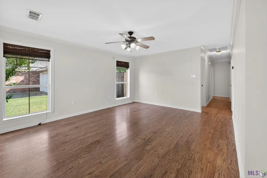 35032 Napoleon Dr, Denham Springs, LA 70706 - #3