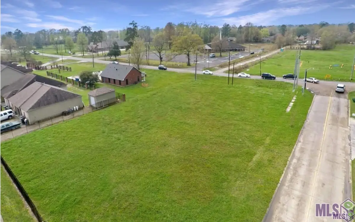 3526 Sherwood Forest Dr, Baton Rouge, LA 70814 - #1