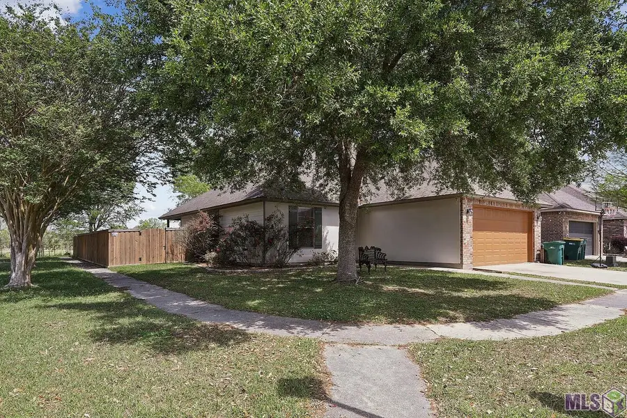2551 Arceneaux Ave, Zachary, LA 70791 - #2