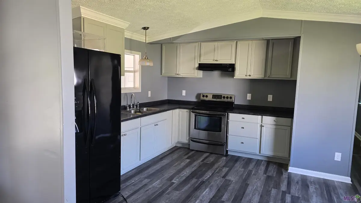 30997 Goldenrod St, Denham Springs, LA 70726 - #1