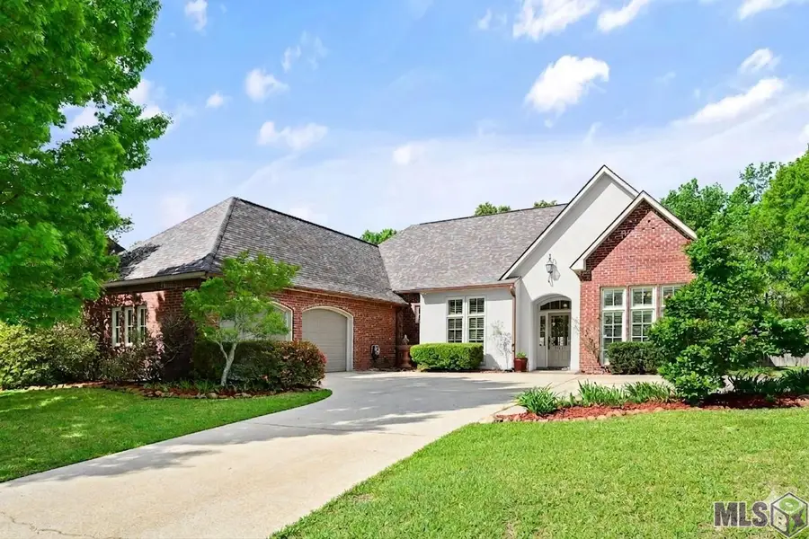 16319 Winding Ridge Ave, Prairieville, LA 70769 - #2