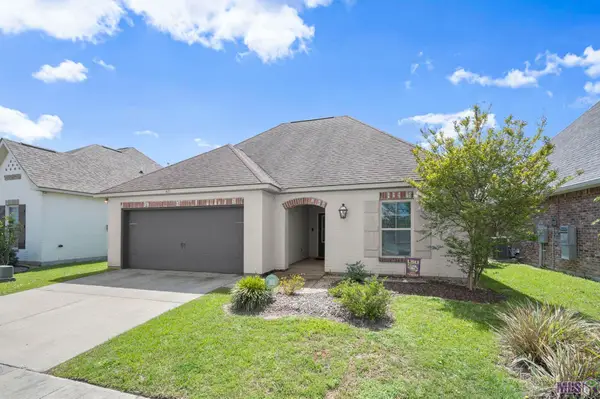 471 Lake Breeze Dr, Baton Rouge, LA 70820