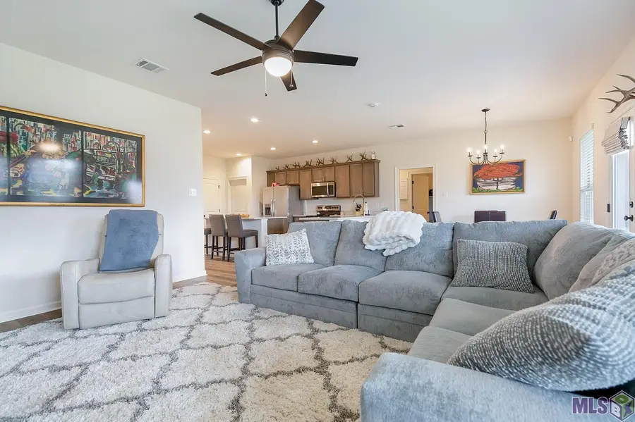25743 Pristine St, Denham Springs, LA 70726 - #2