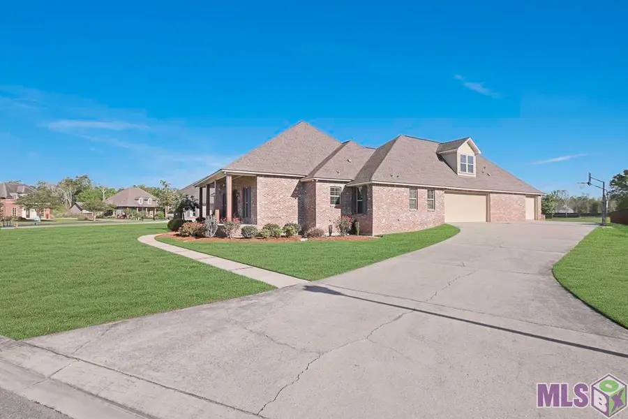 11090 Toria Ln, Saint Amant, LA 70774 - #2