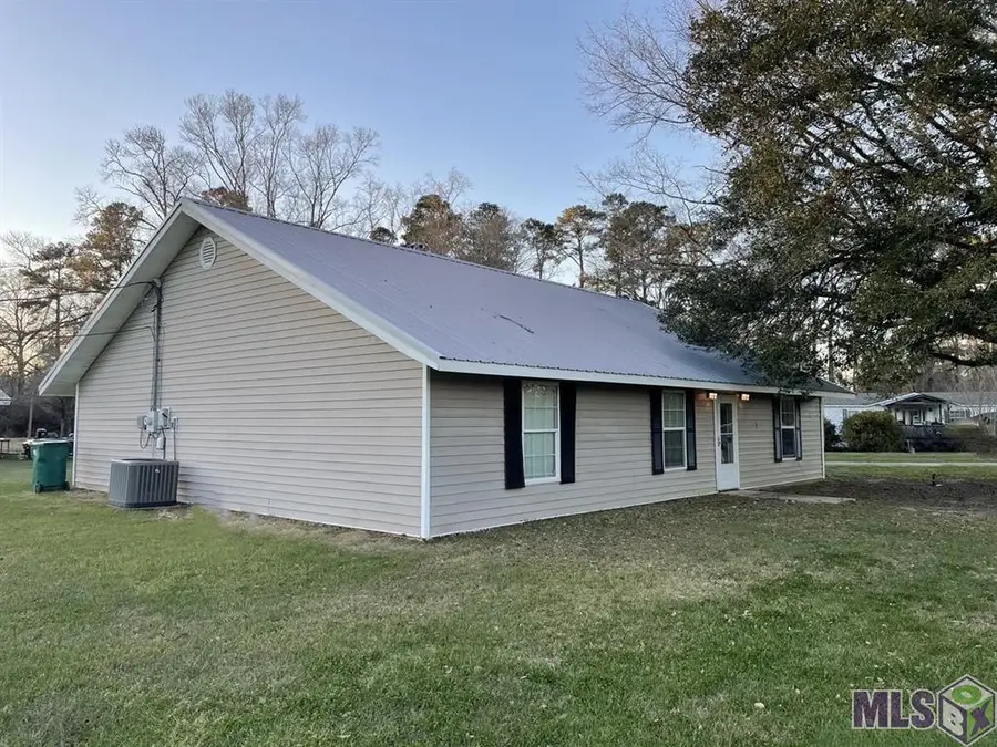 19077 Willie Ln, Livingston, LA 70754 - #2