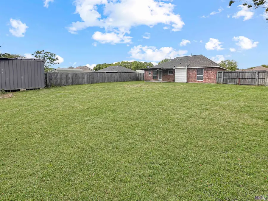 10088 Lexington Dr, Denham Springs, LA 70706 - #2