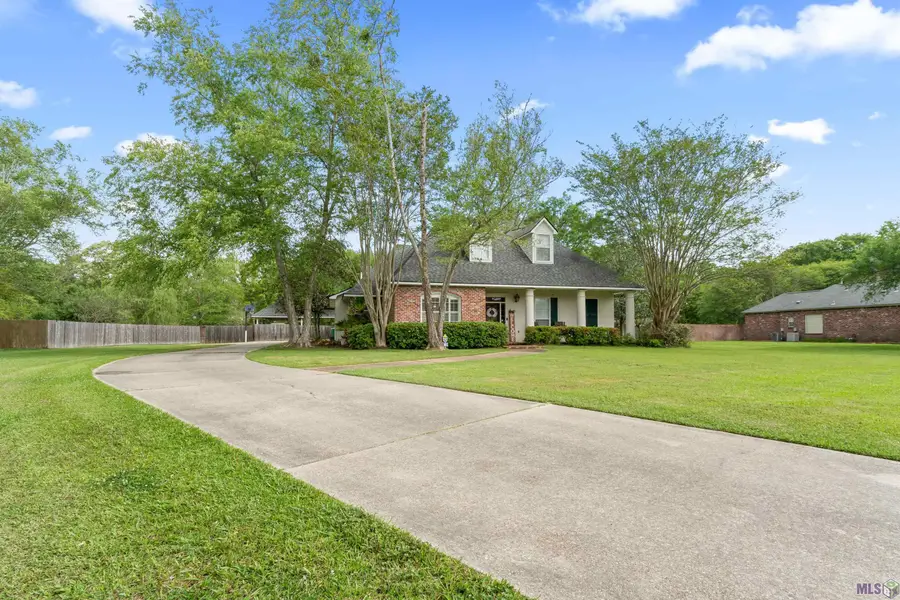 3607 Red Clover Ave, Zachary, LA 70791 - #2