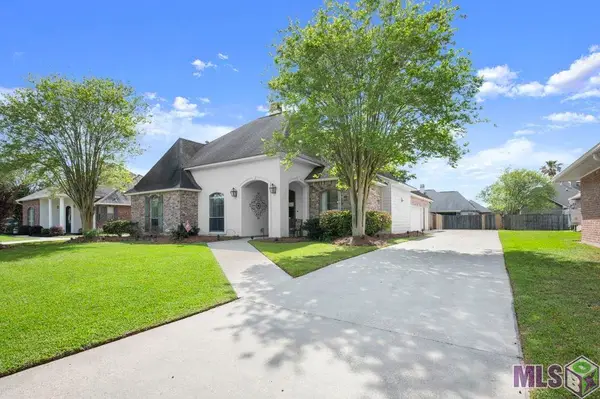 12389 Old Mill Dr, Geismar, LA 70734