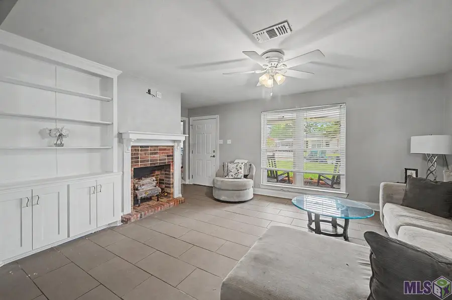 103 Joan St, Denham Springs, LA 70726 - #3