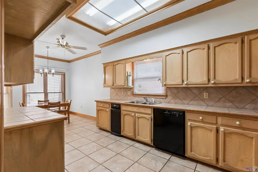 242 Mcgehee Dr, Baton Rouge, LA 70815 - #2