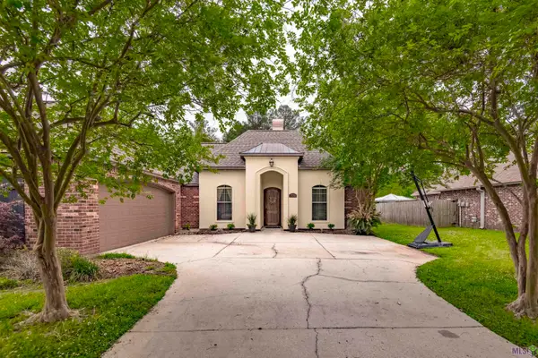 14160 Twelve Oaks Dr, Walker, LA 70785