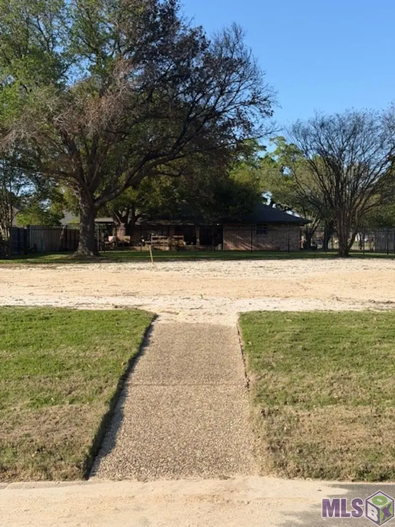 12635 Parkmeadow Ave, Baton Rouge, LA 70816 - #2