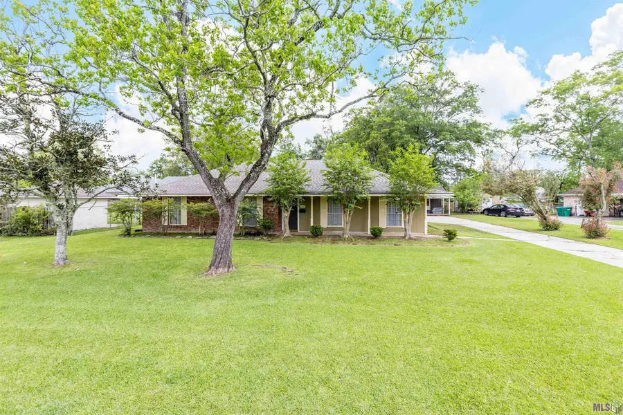 705 Dawes Dr, Denham Springs, LA 70726 - #2