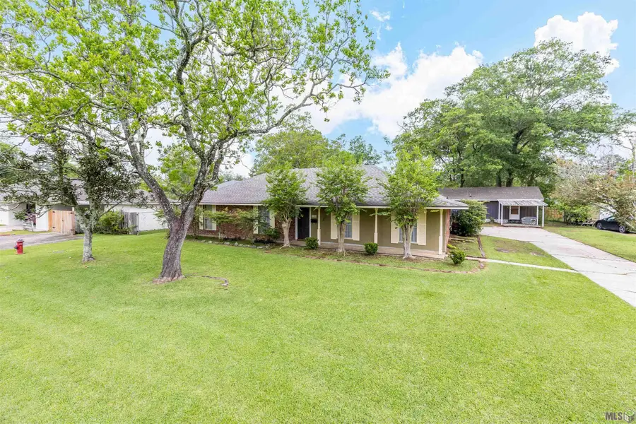 705 Dawes Dr, Denham Springs, LA 70726 - #3