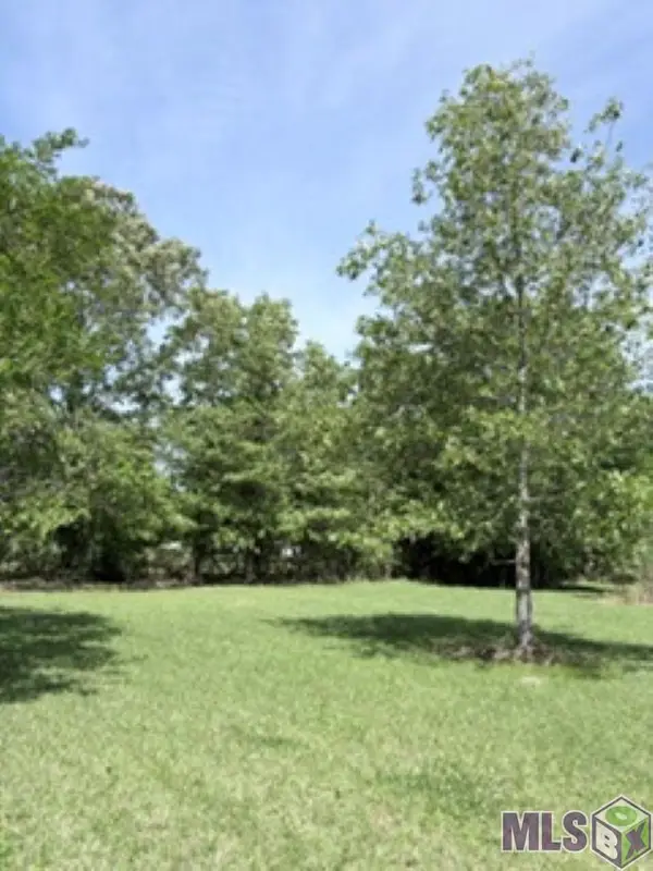 1272 Colonial Dr, Jackson, LA 70748