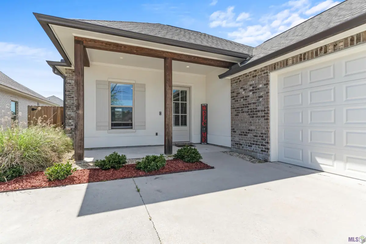 5159 Black River Rd, Darrow, LA 70725 - #1