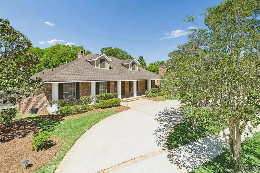 12103 Lake Sherwood Ave N, Baton Rouge, LA 70816 - #2