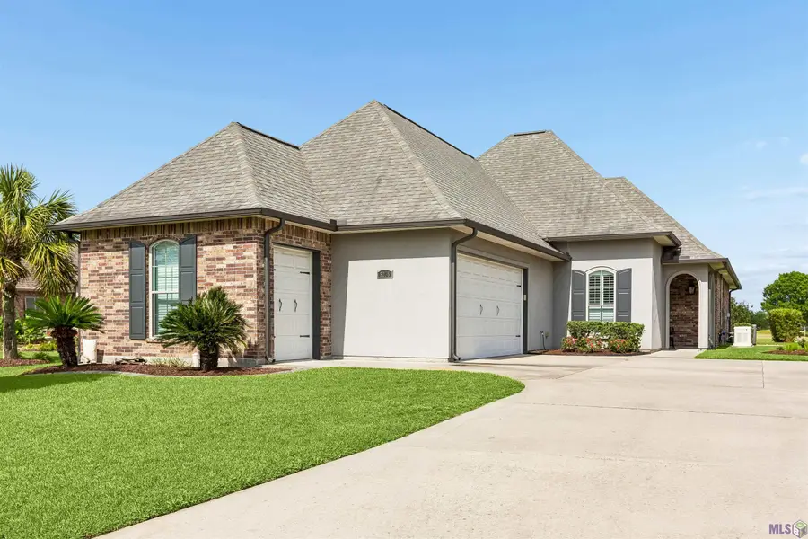 5255 Courtyard Dr, Gonzales, LA 70737 - #2