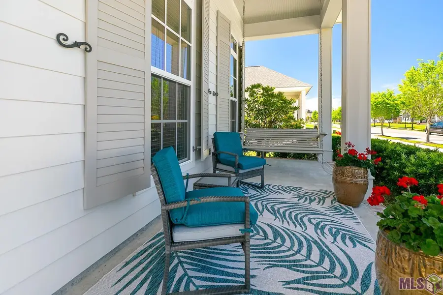 2044 Sugar Cane Ln, Baton Rouge, LA 70810 - #2