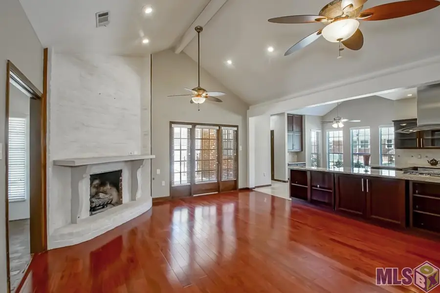 3812 Lake Larouge Dr, Baton Rouge, LA 70816 - #2