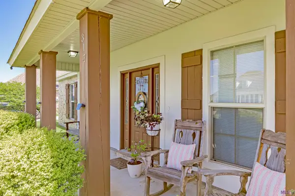 317 Benjamin St, New Roads, LA 70760