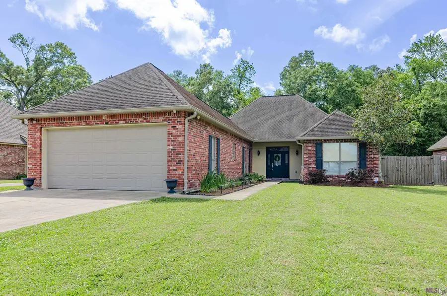 14515 Lake Meadows Ct, Gonzales, LA 70737 - #2