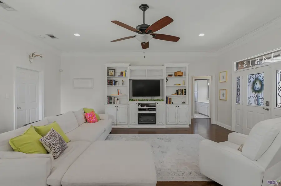 14515 Lake Meadows Ct, Gonzales, LA 70737 - #3