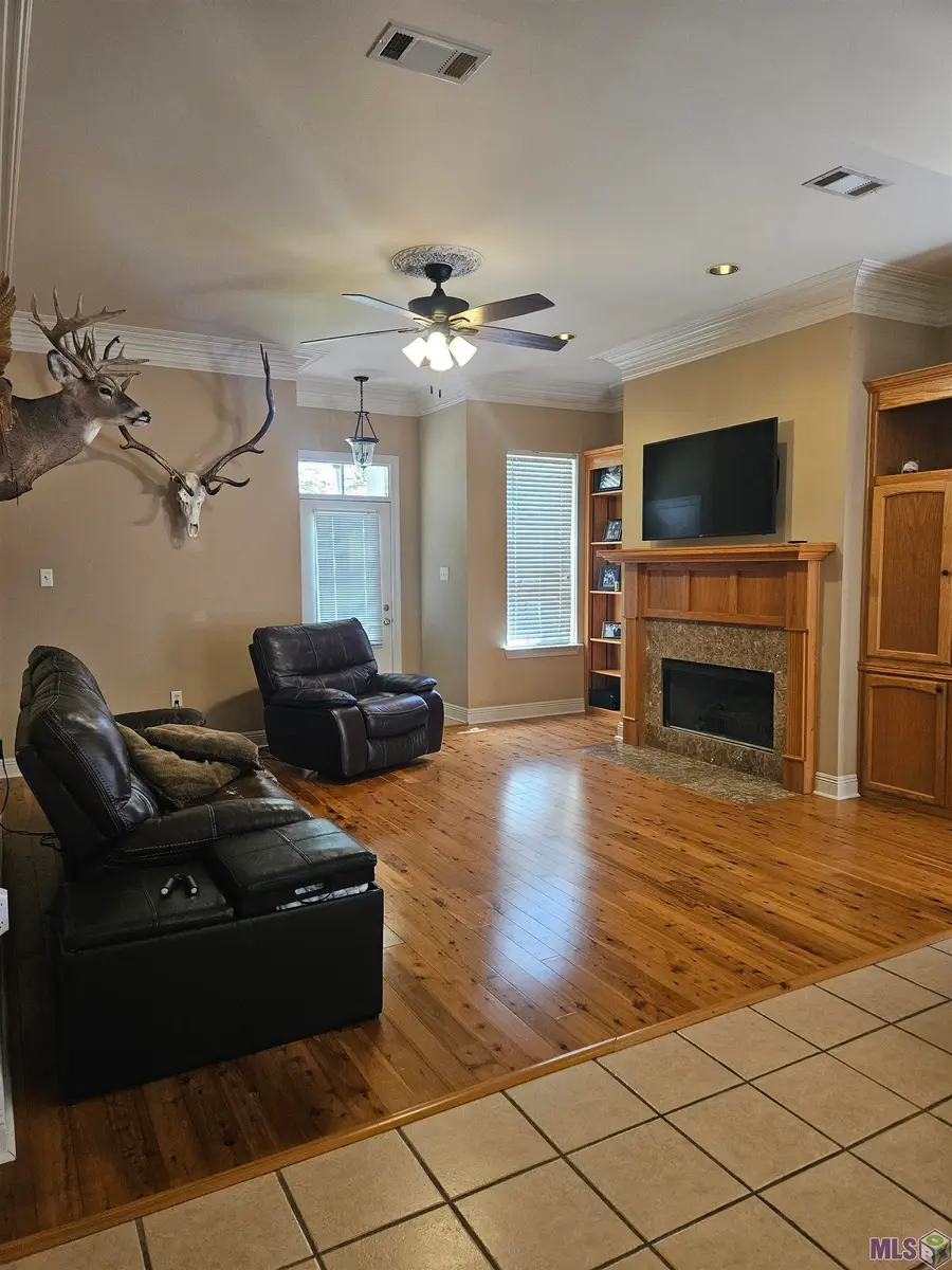 42156 Sandstone Ave, Prairieville, LA 70769 - #2