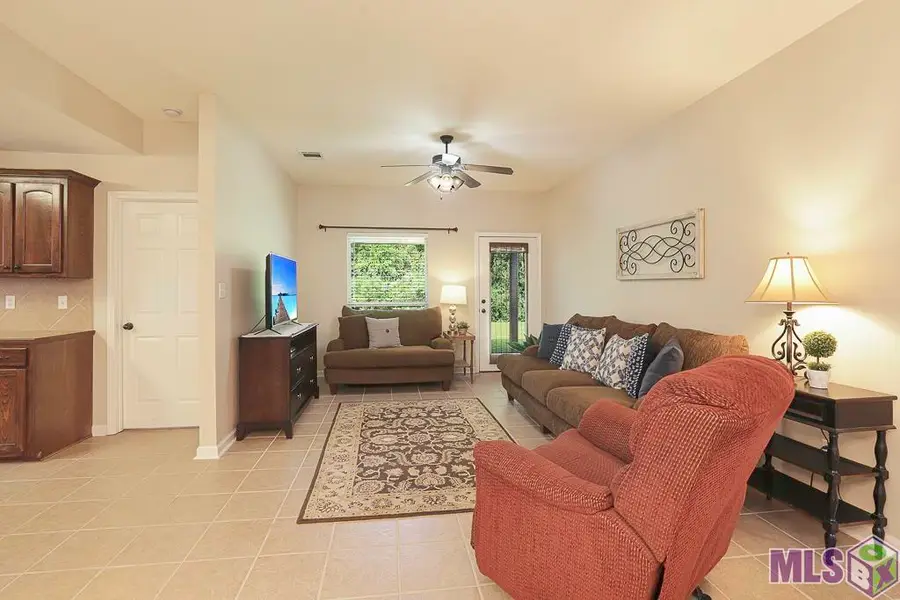 15467 Oakstone Dr, Prairieville, LA 70769 - #3
