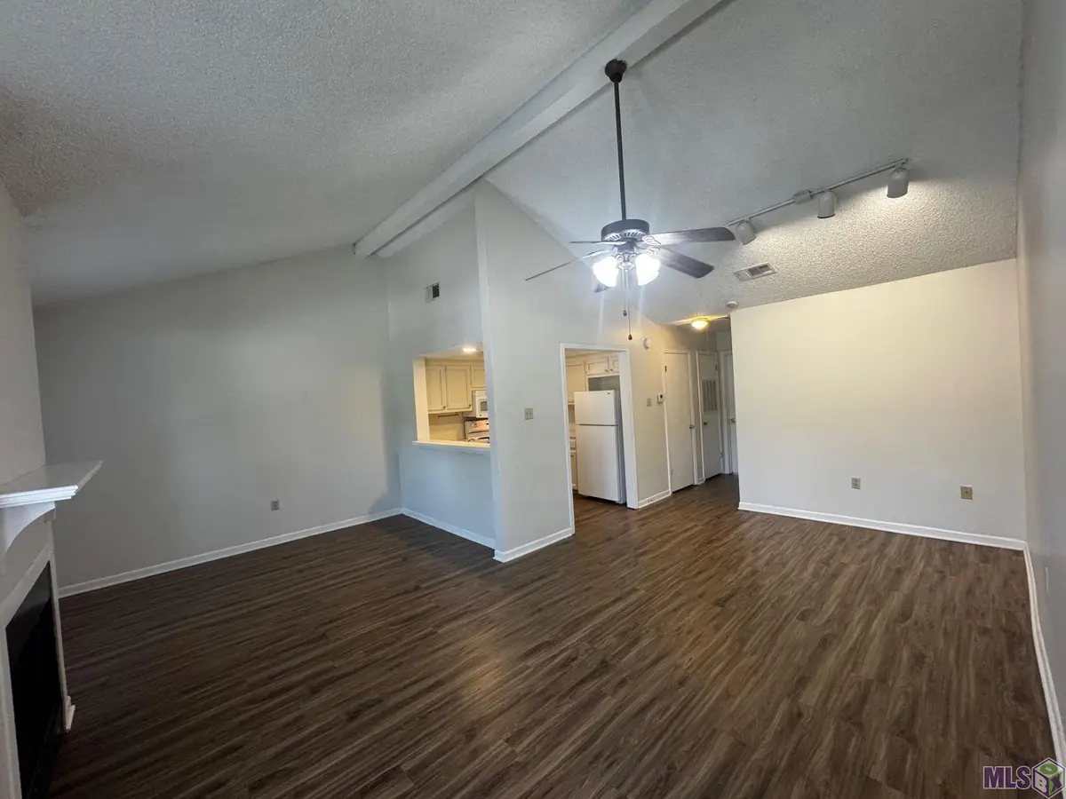 5131 Nicholson Dr #B8, Baton Rouge, LA 70820 - #1
