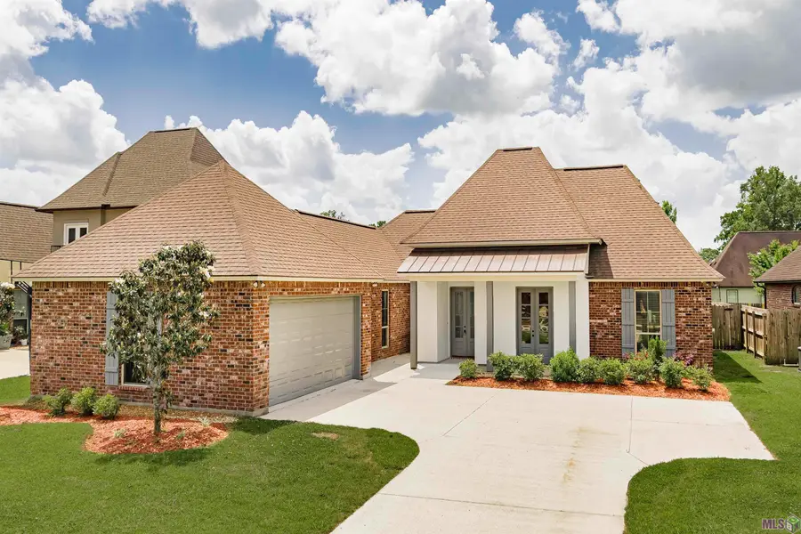 40285 Buchanan Ct, Prairieville, LA 70769 - #2