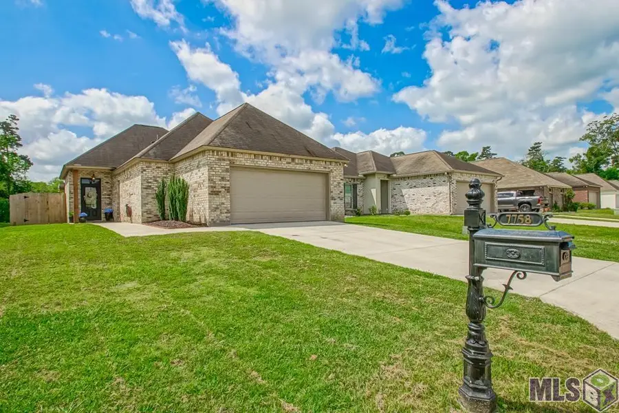 7758 Amite Springs Dr, Denham Springs, LA 70706 - #2
