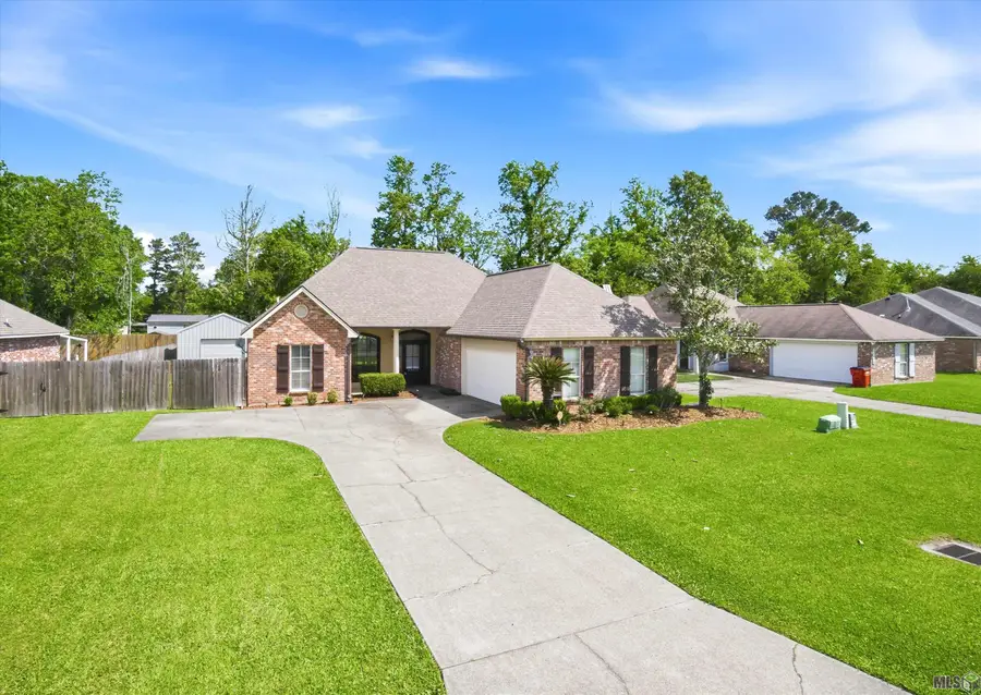 43464 N Great Oak Ct, Prairieville, LA 70769 - #2