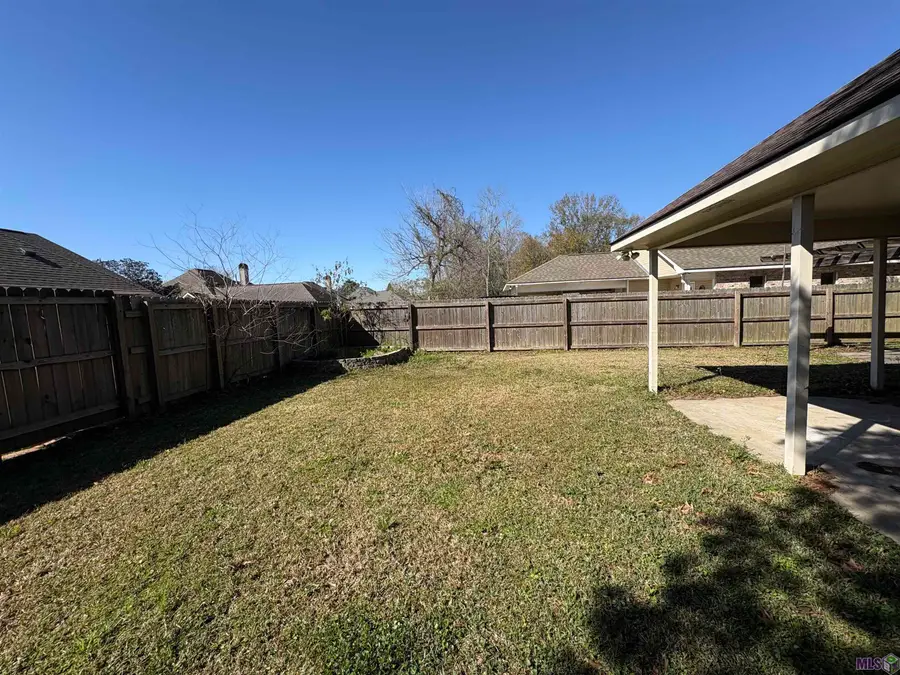 10030 Brownway Ln, Baton Rouge, LA 70817 - #3