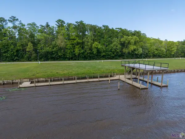 18718 Bayou Pierre Dr, Maurepas, LA 70449