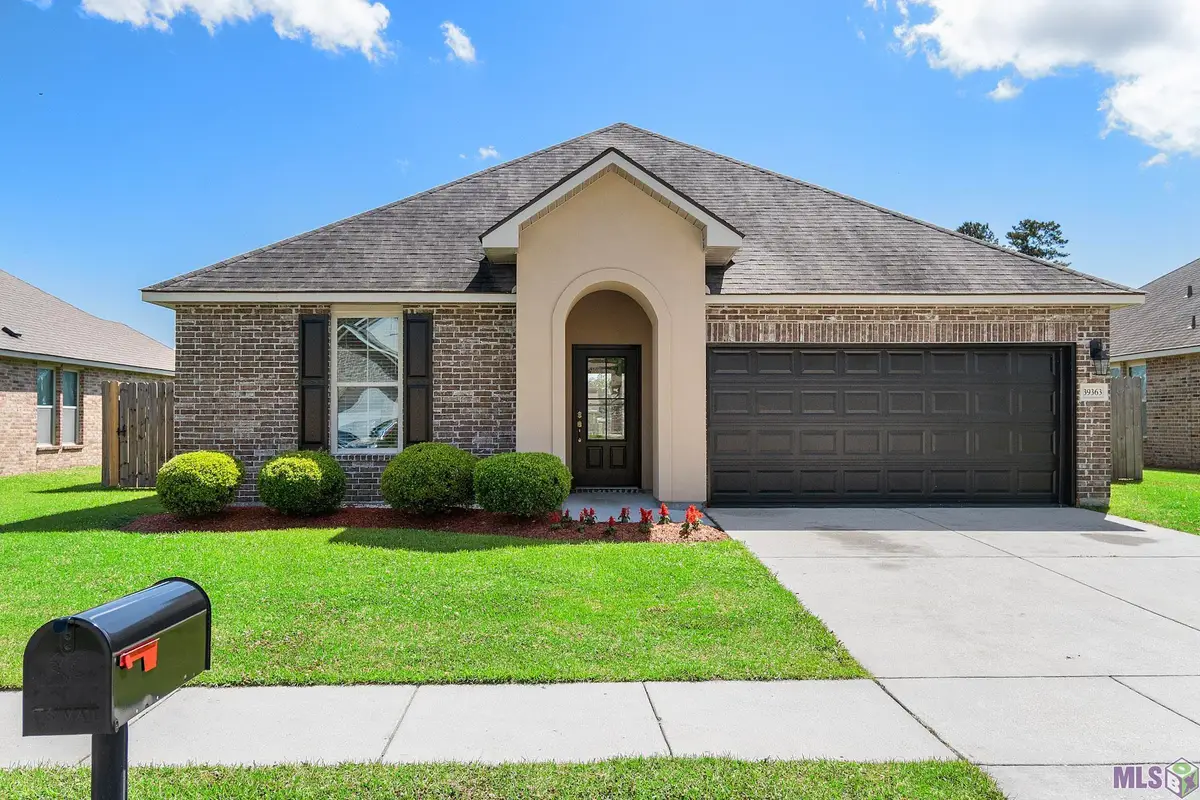 39363 Legacy Lake Dr, Gonzales, LA 70737 - #1