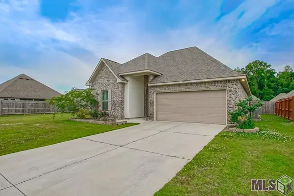 8897 Dalwood Dr, Denham Springs, LA 70726