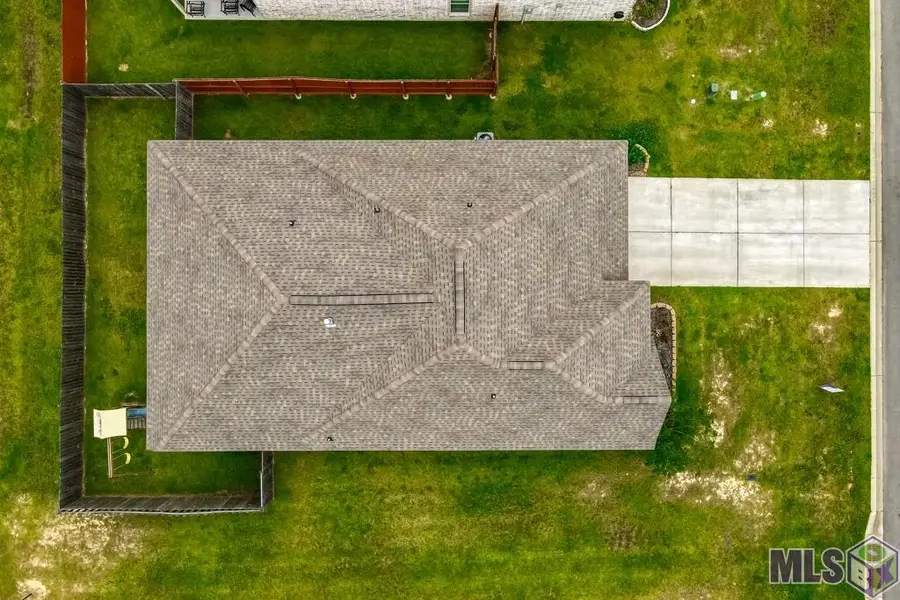 8897 Dalwood Dr, Denham Springs, LA 70726 - #3