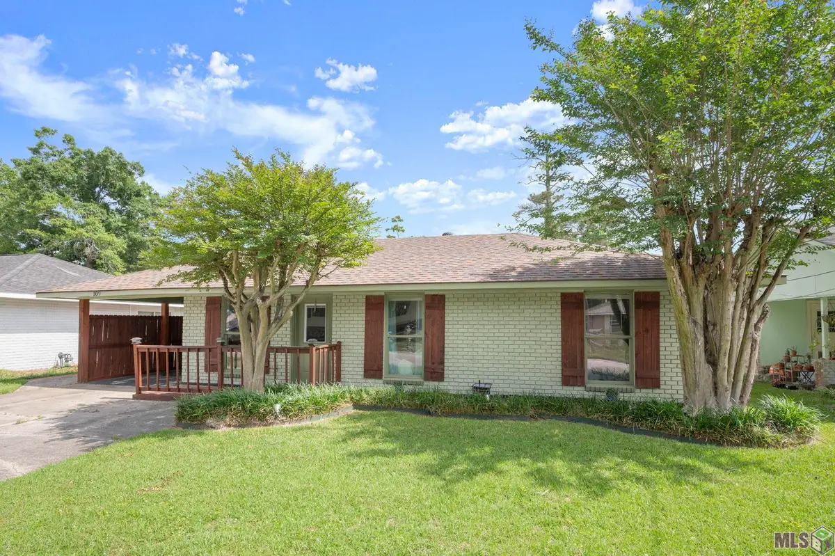 109 Pinoak St, Denham Springs, LA 70726 - #1