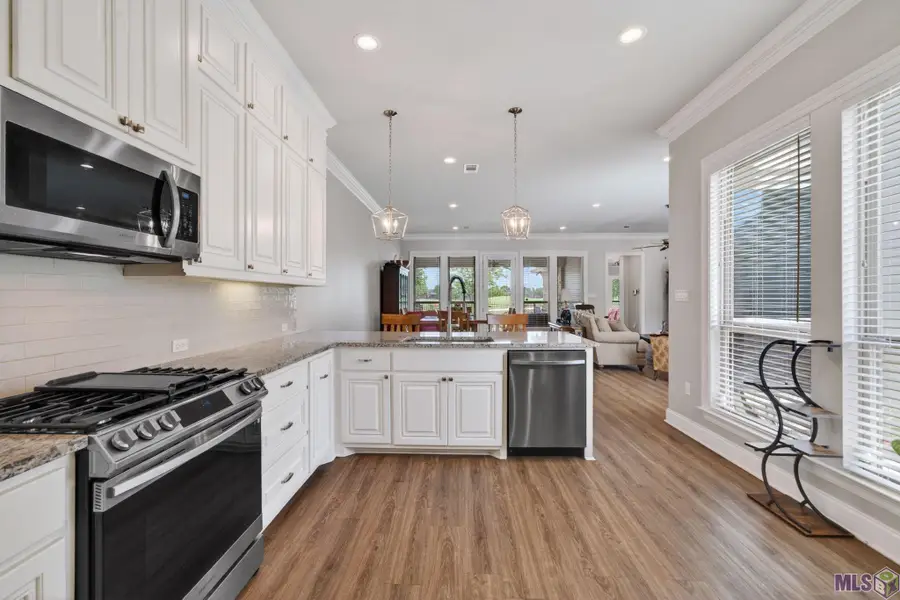 5351 Courtyard Dr, Gonzales, LA 70737 - #2