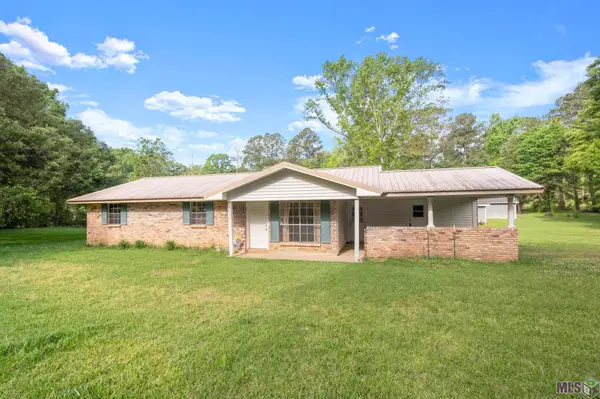 10590 Pine St, Clinton, LA 70722