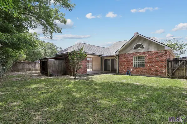 34898 St Regis Ct, Denham Springs, LA 70706