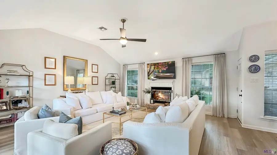 16590 La Louisiane Ct, Old Jefferson, LA 70817 - #3