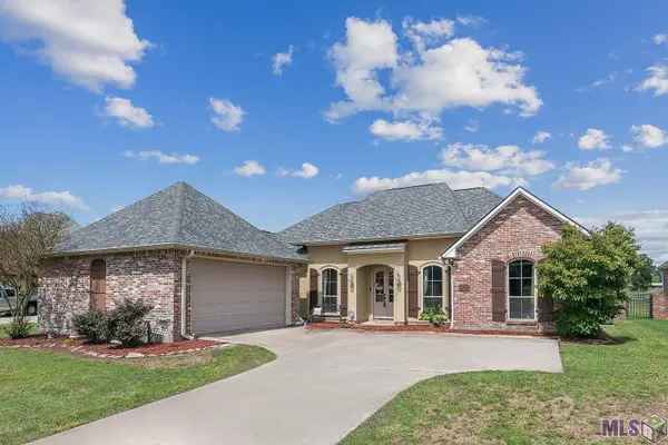 927 Fairwinds Ave, Zachary, LA 70791