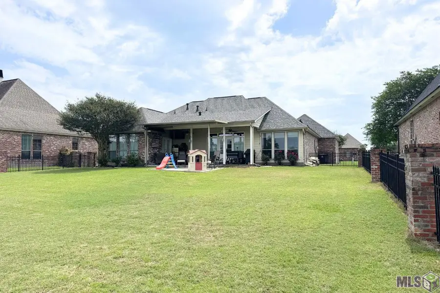 927 Fairwinds Ave, Zachary, LA 70791 - #3