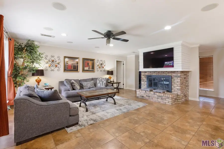 12121 Astolat Ave, Baton Rouge, LA 70816 - #3