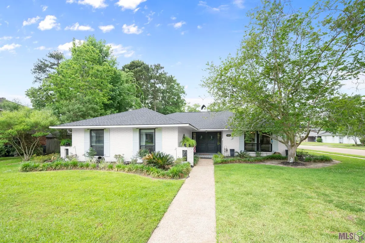 1300 Wellington Dr, Baton Rouge, LA 70815 - #1