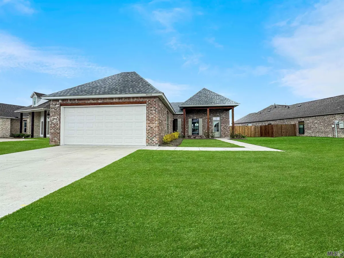 39532 Hernando De Soto Dr, Darrow, LA 70725 - #1