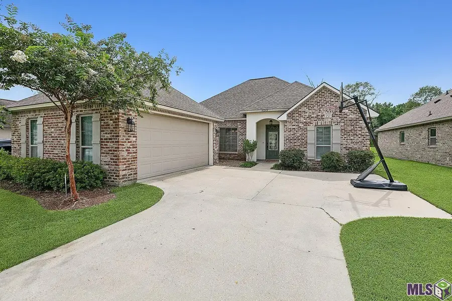 11343 Oak Run Dr, Geismar, LA 70734 - #2